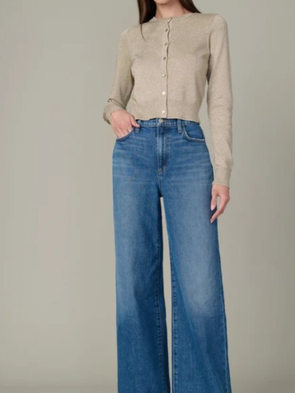 THE MIA PETITE